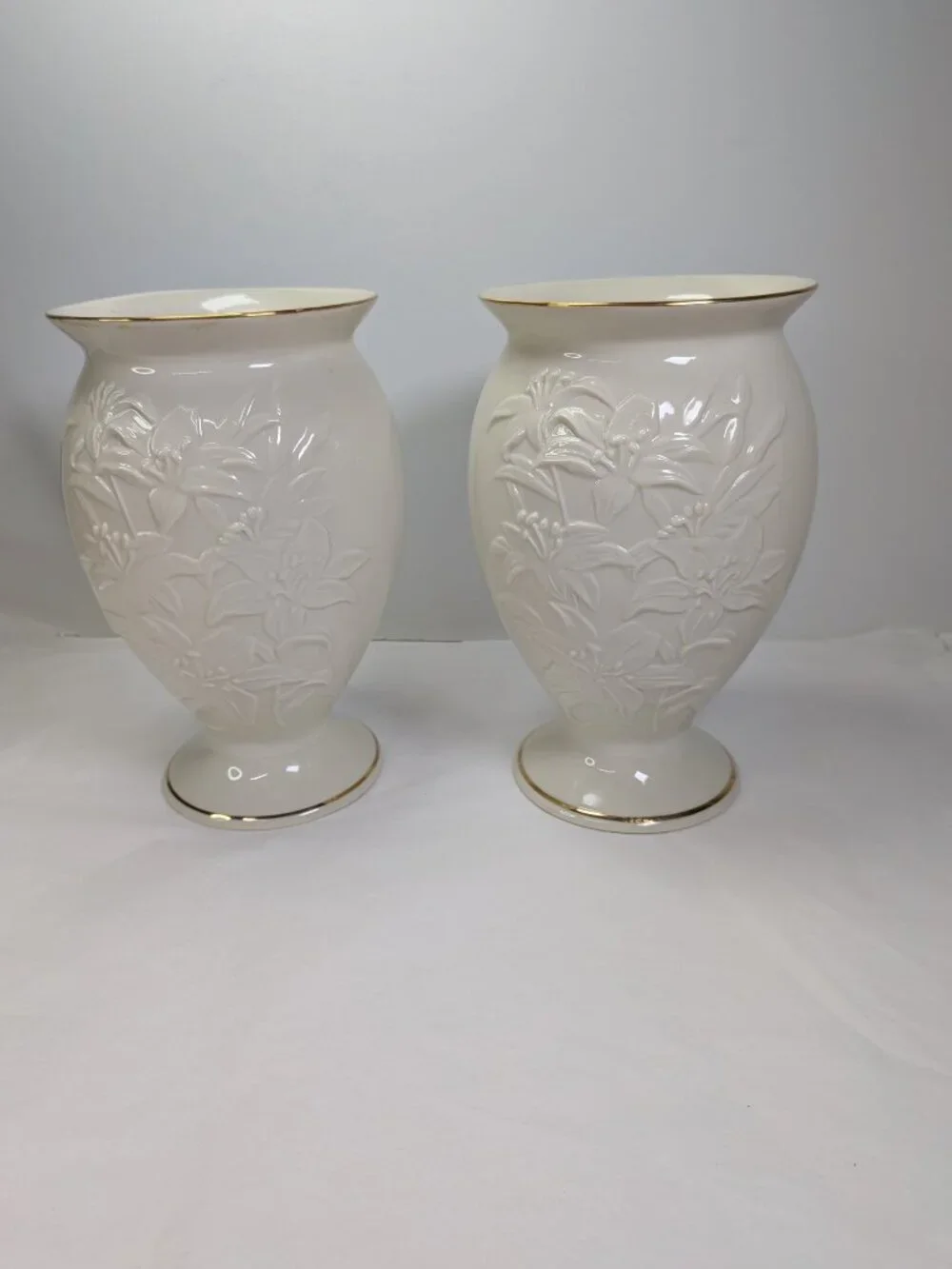 Lenox Masterpiece Collection Embossed Daylily Pedestal Vases - Pair of 2